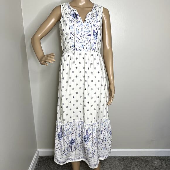 Old Navy Dresses & Skirts - Old Navy White Floral Fit and Flare Midi Dress